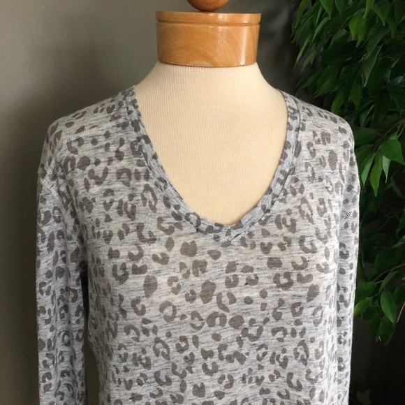 Rails Sami Heather Gray Leopard Print Top Linen S - Picture 3 of 16